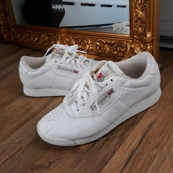 Reebok Shoes - Reebok Classic sneakers